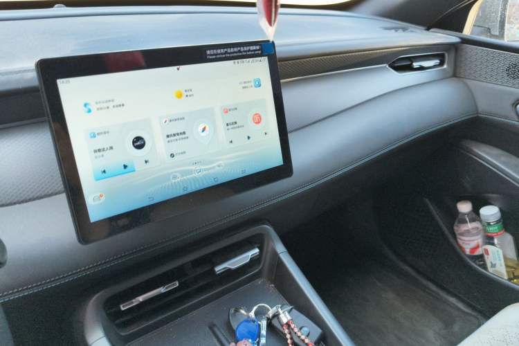 Used BYD Qin PLUS 2025 DM-i Smart Drive 55KM Leading Model Audio And AC Panel