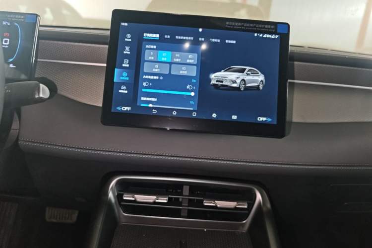 Used BYD Qin PLUS  Audio And AC Panel