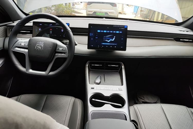 Used BYD Qin PLUS  Center Console