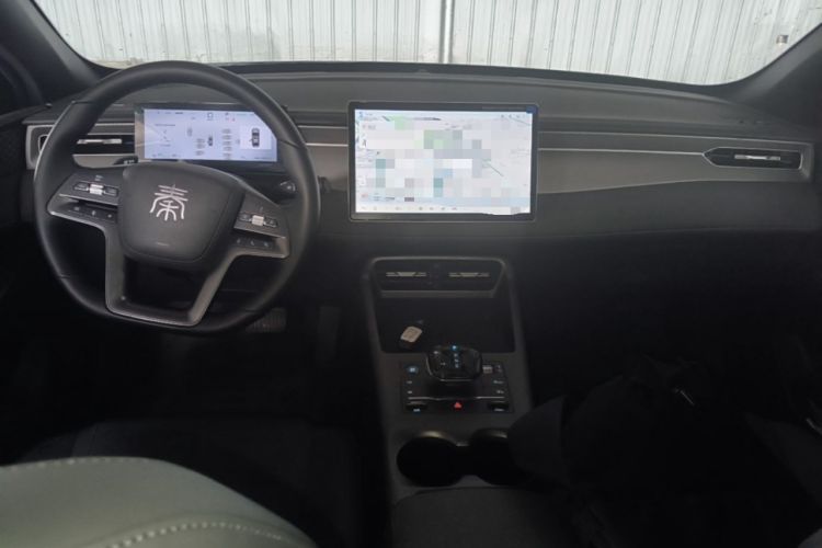 Used BYD Qin PLUS 2025 EV Smart Drive Edition 510KM Leading Model Center Console