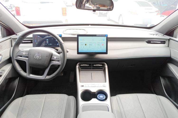 Used BYD Qin PLUS  Center Console