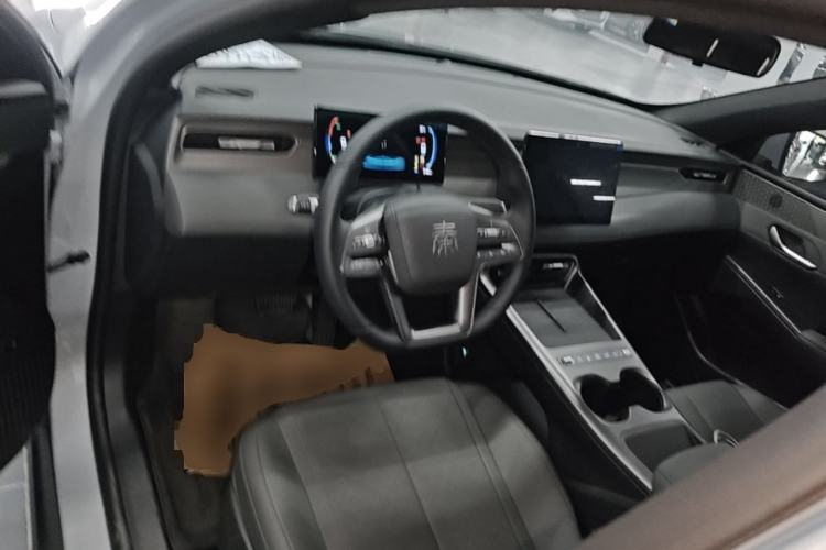 Used BYD Qin PLUS  Center Console