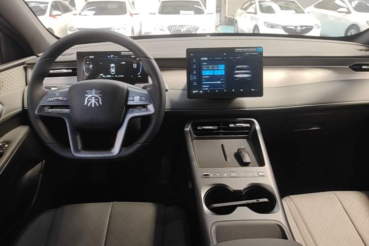 Used BYD Qin PLUS  Center Console