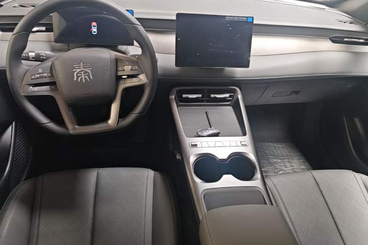 Used BYD Qin PLUS  Center Console