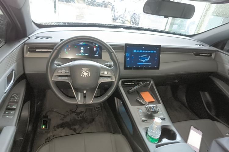 Used BYD Qin PLUS 2025 DM-i Smart Drive 55KM Leading Model Center Console