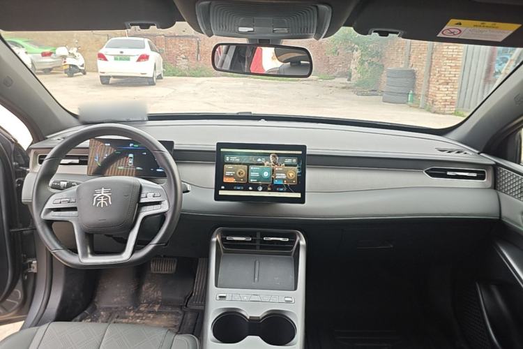 Used BYD Qin PLUS  Center Console