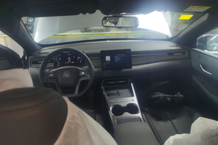 Used BYD Qin PLUS  Center Console