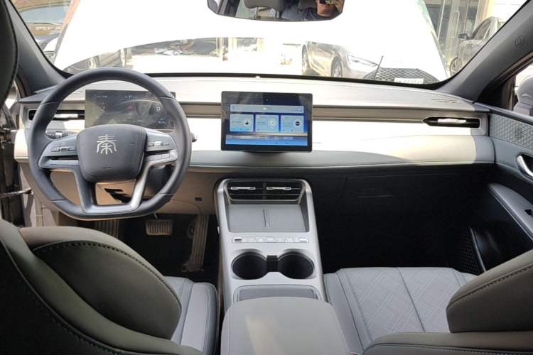 Used BYD Qin PLUS  Center Console