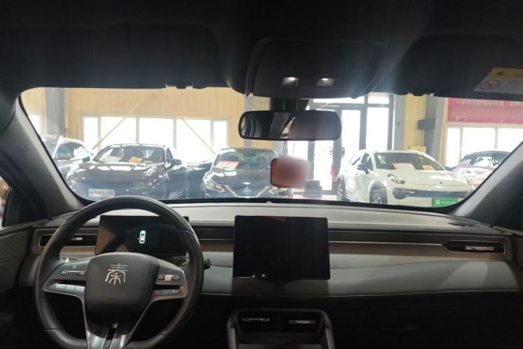 Used BYD Qin PLUS 2025 DM-i Smart Drive 55KM Leading Model Center Console