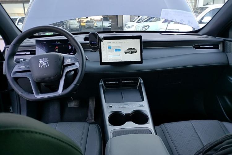 Used BYD Qin PLUS  Center Console