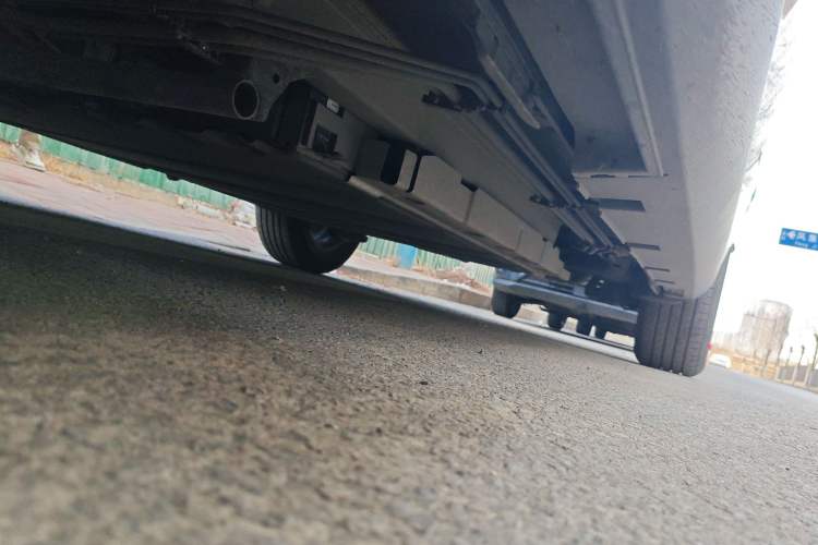 Used BYD Qin PLUS 2025 DM-i Smart Drive 120KM Superior Model Chassis Front Left