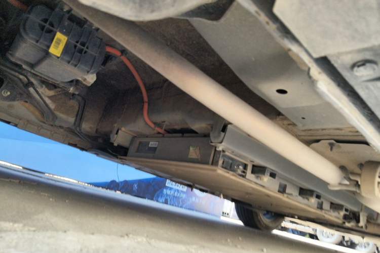 Used BYD Qin PLUS 2025 DM-i Smart Drive 55KM Leading Model Chassis Front Right