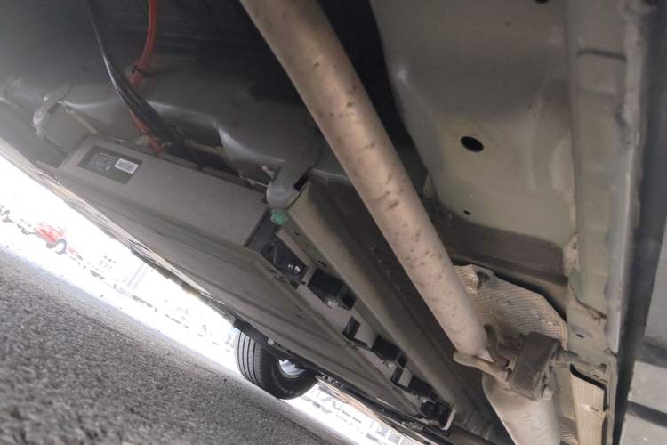 Used BYD Qin PLUS 2025 DM-i Smart Drive 55KM Beyond Model Chassis Rear Right