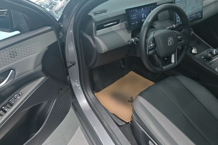Used BYD Qin PLUS 2025 EV Smart Drive Edition 420KM Leading Model Driver Seat