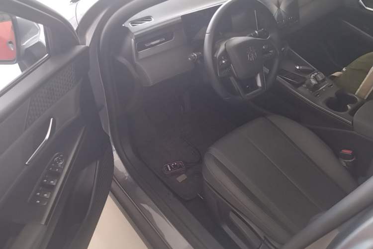 Used BYD Qin PLUS 2025 EV Smart Drive Edition 510KM Leading Model Driver Seat