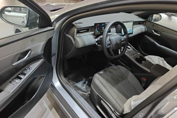 Used BYD Qin PLUS  Driver Seat