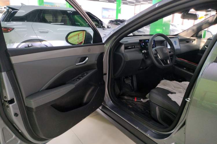Used BYD Qin PLUS  Driver Seat