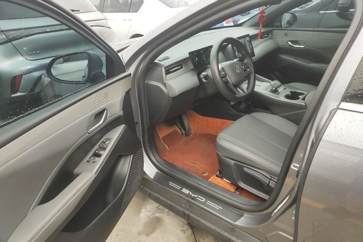 Used BYD Qin PLUS 2025 DM-i Smart Drive 55KM Leading Model Driver Seat