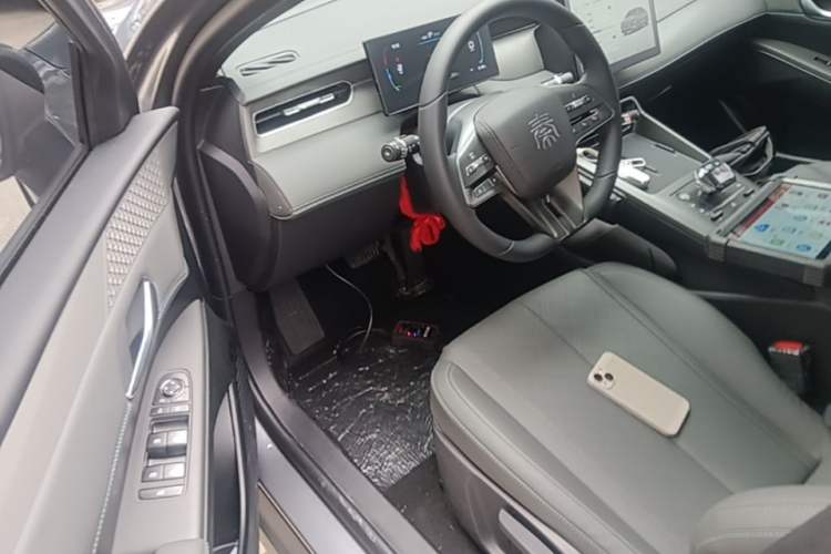 Used BYD Qin PLUS 2025 DM-i Smart Drive 55KM Leading Model Driver Seat