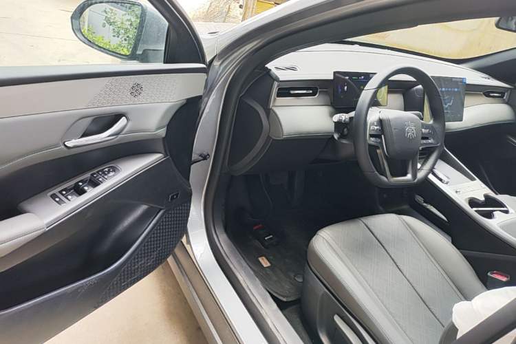 Used BYD Qin PLUS  Driver Seat