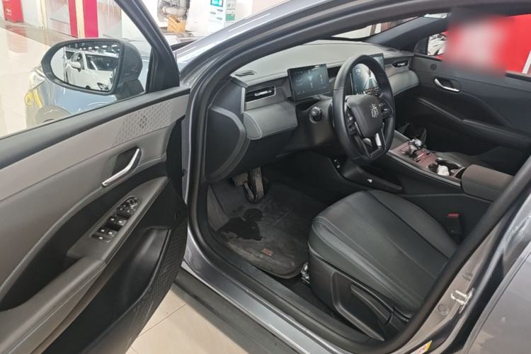 Used BYD Qin PLUS 2025 EV Smart Drive Edition 420KM Leading Model Driver Seat