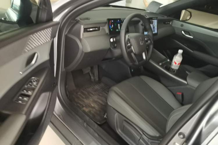 Used BYD Qin PLUS  Driver Seat