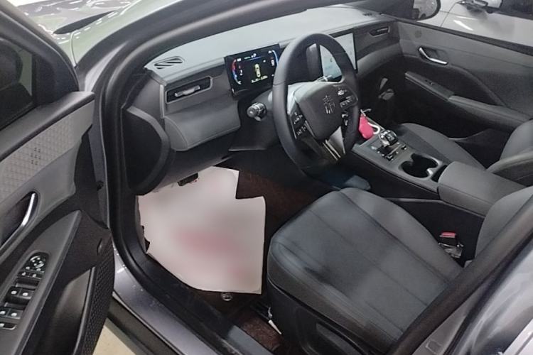Used BYD Qin PLUS 2025 DM-i Smart Drive 55KM Leading Model Driver Seat