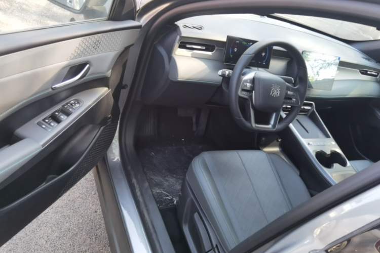 Used BYD Qin PLUS  Driver Seat