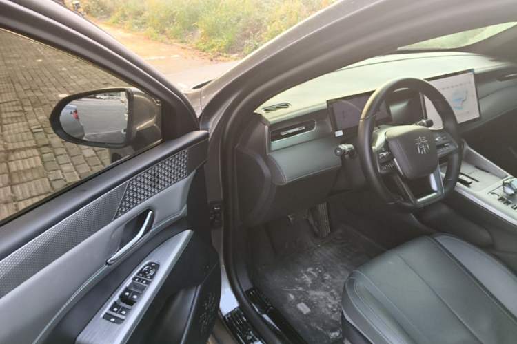 Used BYD Qin PLUS 2025 EV Smart Drive Version 510KM Beyond Model Driver Seat