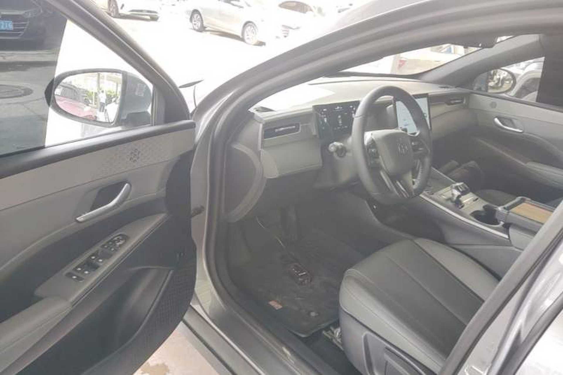 Used BYD Qin PLUS 2025 DM-i Smart Drive 55KM Leading Model Driver Seat