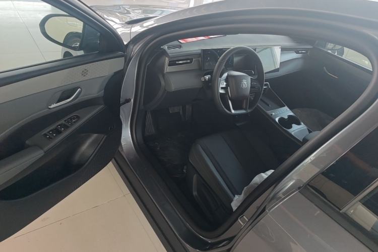 Used BYD Qin PLUS  Driver Seat