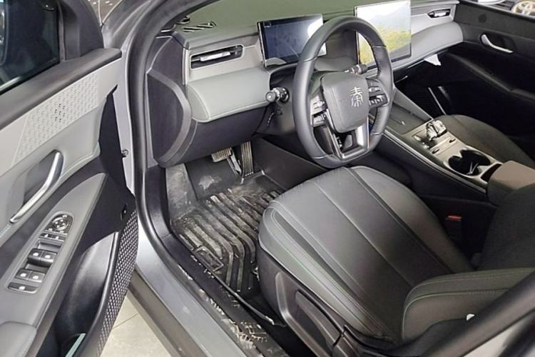 Used BYD Qin PLUS 2025 EV Smart Drive Edition 420KM Leading Model Driver Seat