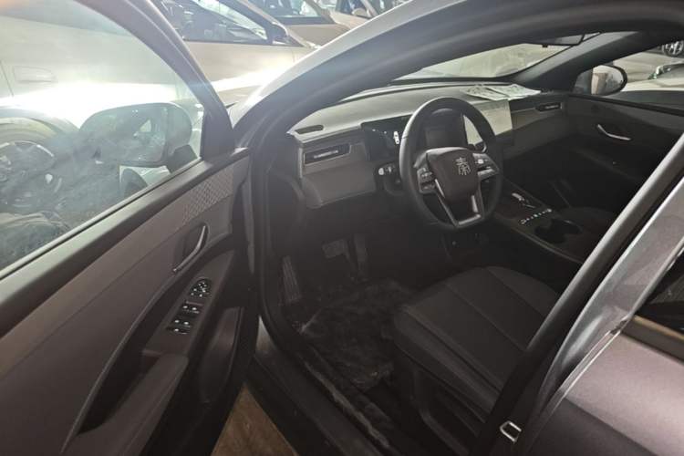 Used BYD Qin PLUS  Driver Seat