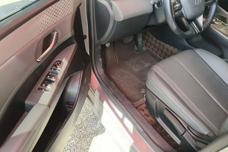 Used BYD Qin PLUS 2025 DM-i Smart Drive 55KM Leading Model Driver Seat