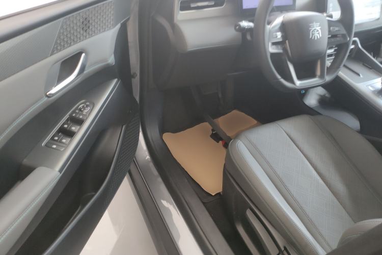 Used BYD Qin PLUS 2025 EV Smart Drive Edition 510KM Leading Model Driver Seat