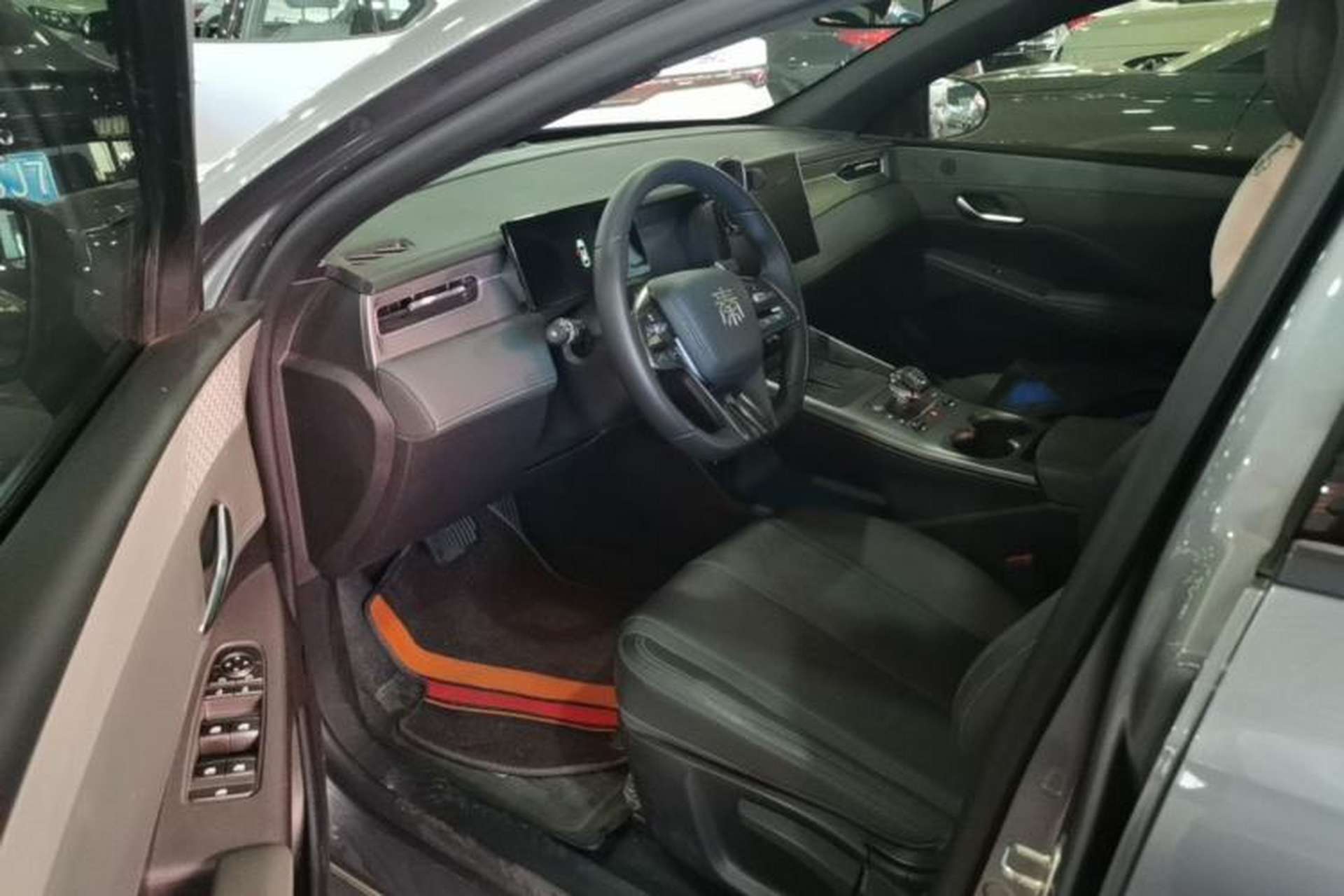 Used BYD Qin PLUS 2025 DM-i Smart Drive 55KM Leading Model Driver Seat