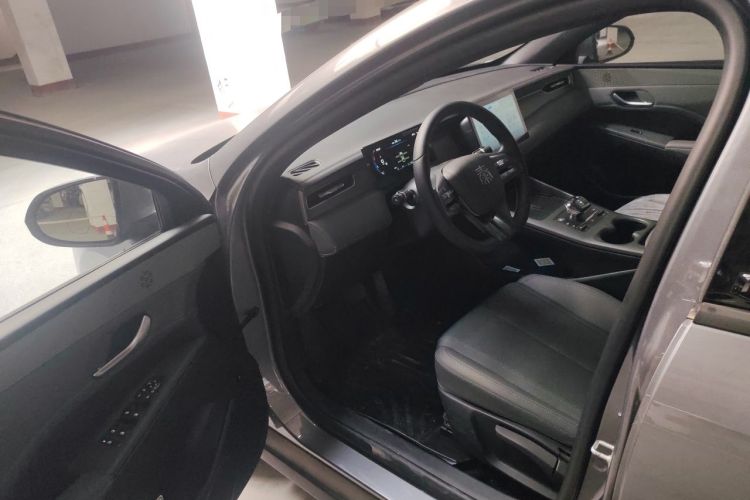 Used BYD Qin PLUS 2025 DM-i Smart Drive 55KM Leading Model Driver Seat