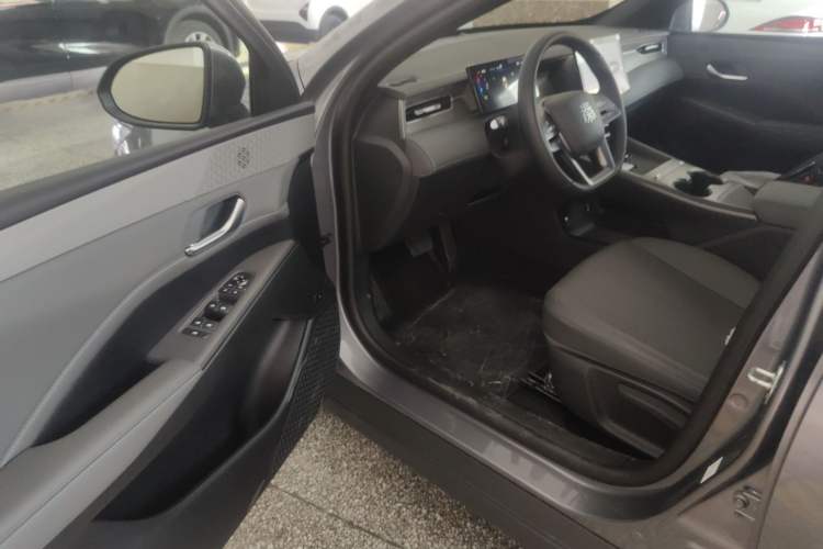 Used BYD Qin PLUS  Driver Seat
