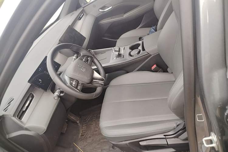 Used BYD Qin PLUS 2025 DM-i Smart Drive 55KM Leading Model Driver Seat
