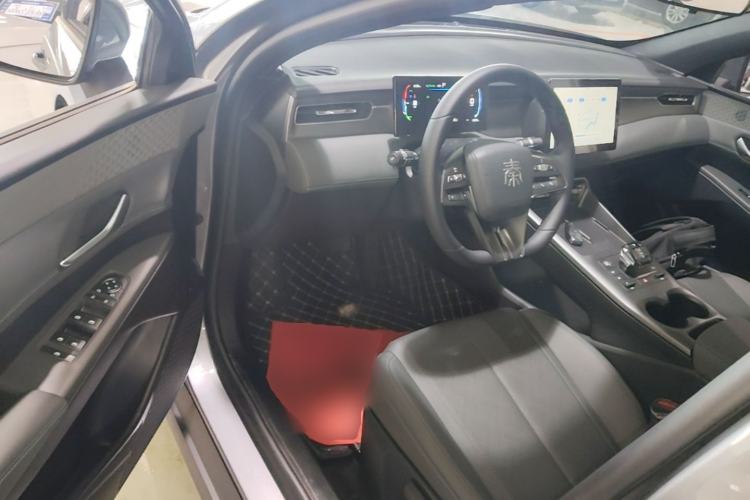Used BYD Qin PLUS 2025 DM-i Smart Drive 55KM Leading Model Driver Seat