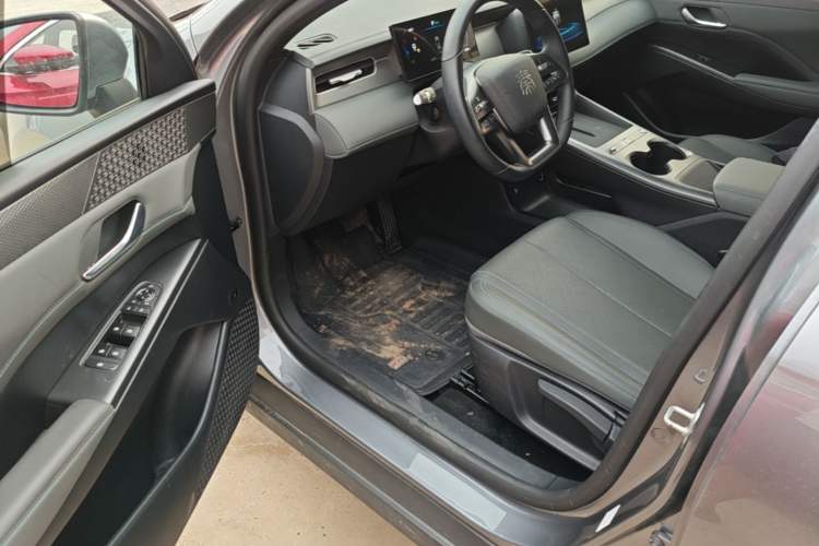 Used BYD Qin PLUS  Driver Seat