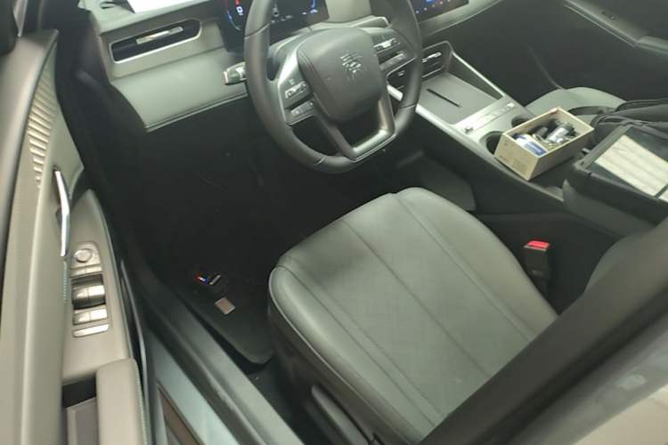 Used BYD Qin PLUS  Driver Seat