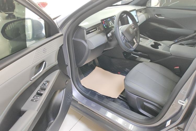 Used BYD Qin PLUS  Driver Seat