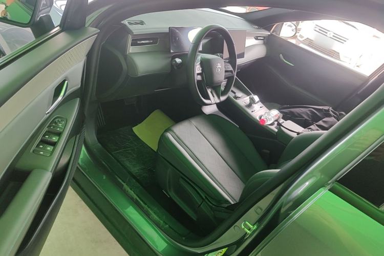 Used BYD Qin PLUS 2025 DM-i Smart Drive 55KM Leading Model Driver Seat