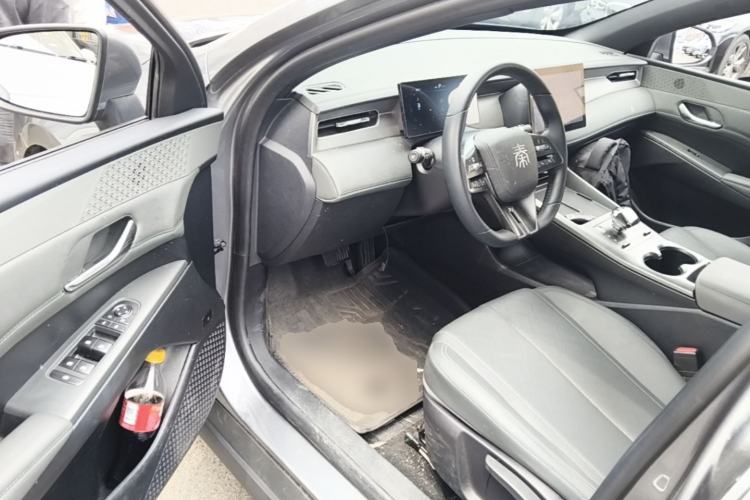 Used BYD Qin PLUS 2025 DM-i Smart Drive 55KM Leading Model Driver Seat