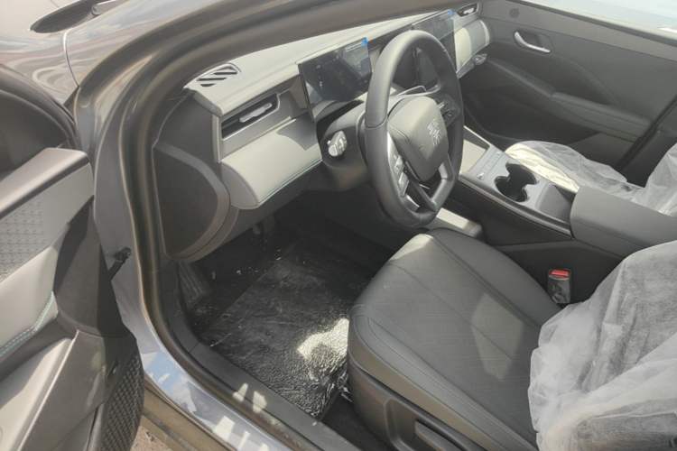 Used BYD Qin PLUS  Driver Seat