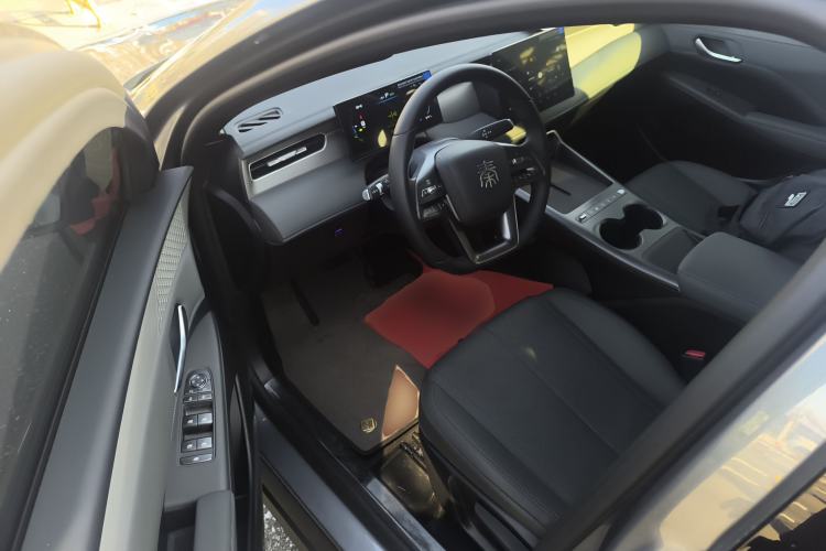 Used BYD Qin PLUS  Driver Seat