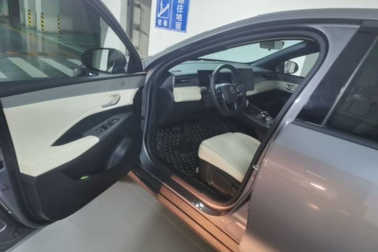 Used BYD Qin PLUS 2025 EV Smart Drive Edition 420KM Leading Model Driver Seat