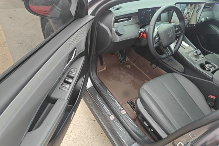 Used BYD Qin PLUS 2025 DM-i Smart Drive 55KM Leading Model Driver Seat