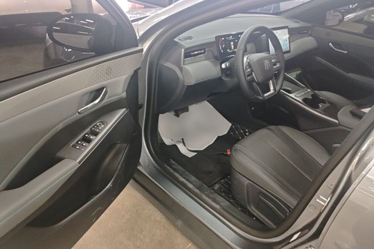 Used BYD Qin PLUS  Driver Seat